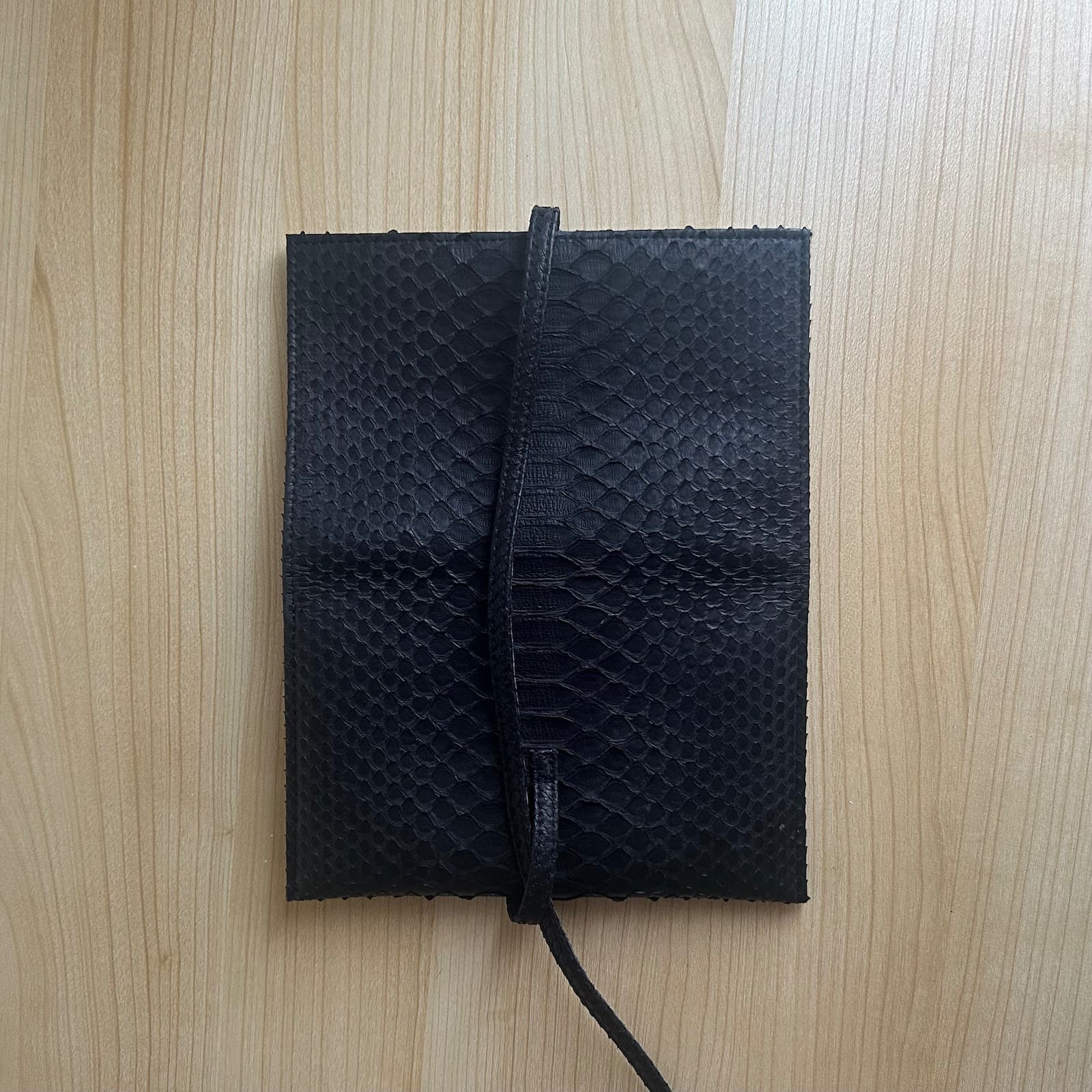 Rimba Clutch — Hitam Python thumbnail 3
